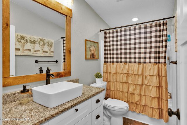 2489 Clagstone RD, Spirit Lake, ID 83869