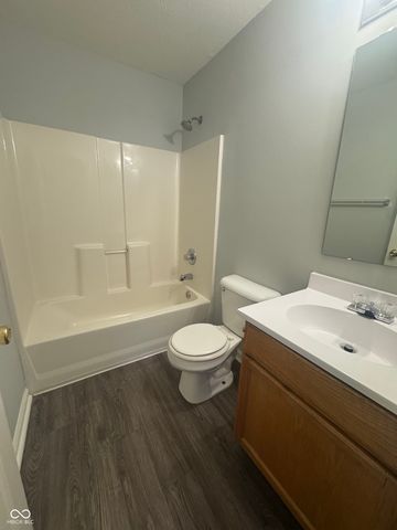 3971 Waterfield Drive, Indianapolis, IN 46235