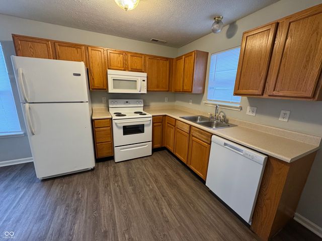 3971 Waterfield Drive, Indianapolis, IN 46235