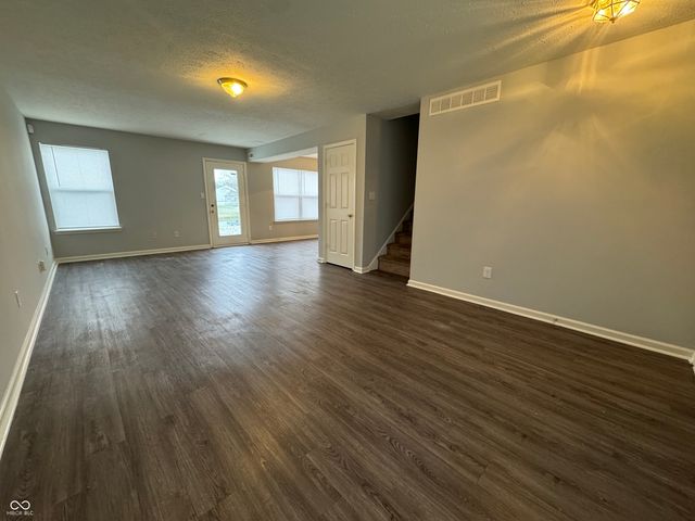 3971 Waterfield Drive, Indianapolis, IN 46235