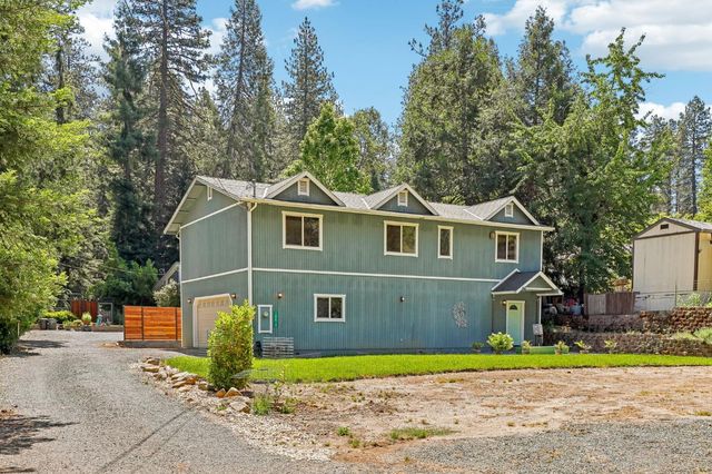 10819 Walker Dr, Grass Valley, CA 95945