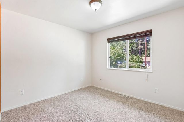 10819 Walker Dr, Grass Valley, CA 95945