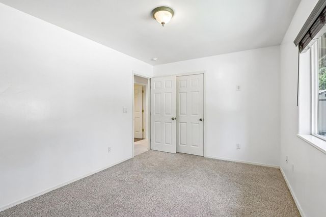 10819 Walker Dr, Grass Valley, CA 95945