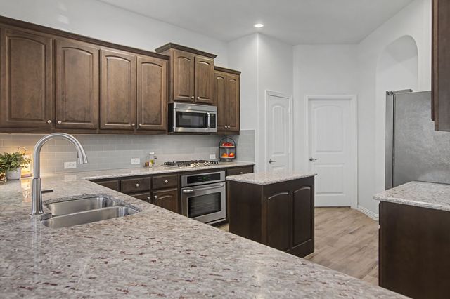 9913 Tule Lake Road, Fort Worth, TX 76177