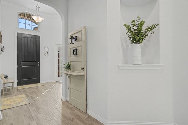 9913 Tule Lake Road, Fort Worth, TX 76177