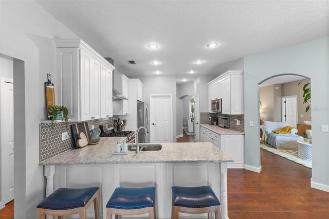 10509 WEYBRIDGE DRIVE, Tampa, FL 33626