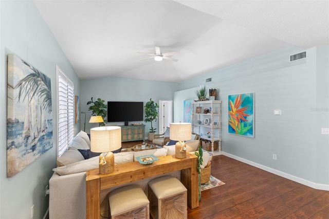 10509 WEYBRIDGE DRIVE, Tampa, FL 33626