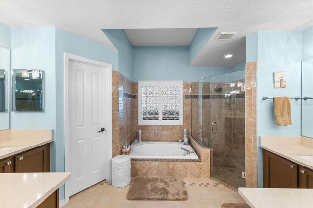 10509 WEYBRIDGE DRIVE, Tampa, FL 33626