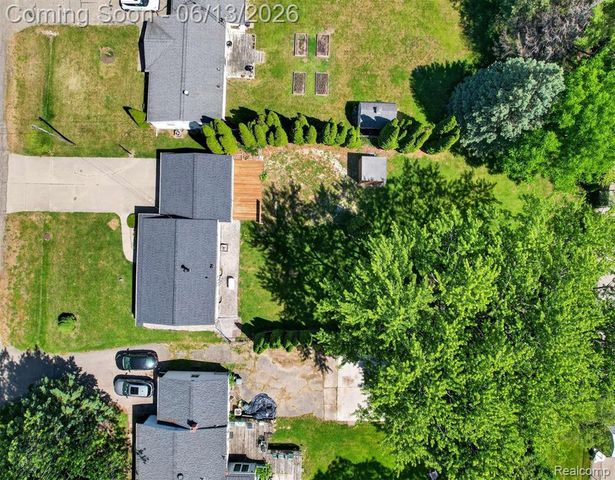 4141 Bristolwood Drive, Flint, MI 48507