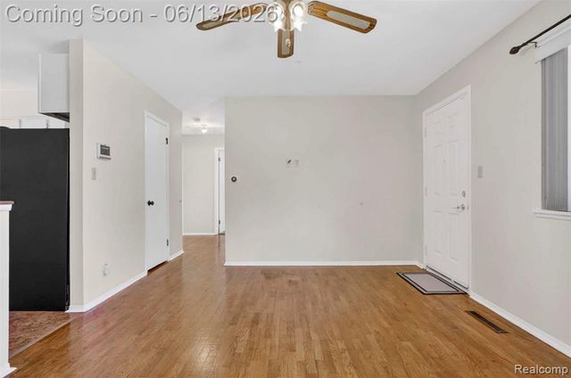4141 Bristolwood Drive, Flint, MI 48507