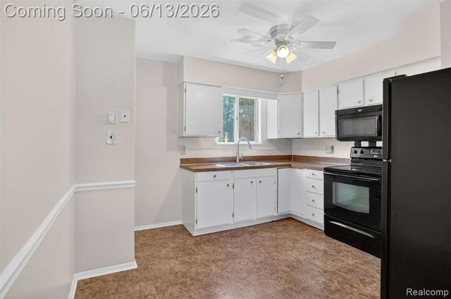 4141 Bristolwood Drive, Flint, MI 48507