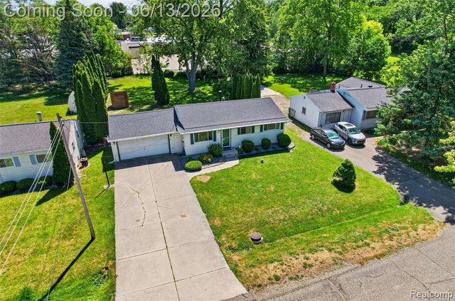 4141 Bristolwood Drive, Flint, MI 48507
