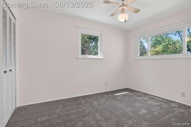 4141 Bristolwood Drive, Flint, MI 48507