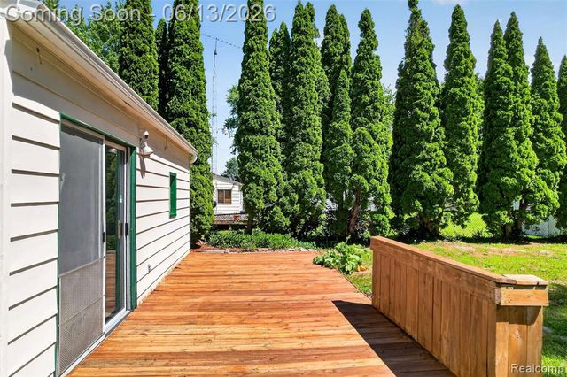 4141 Bristolwood Drive, Flint, MI 48507