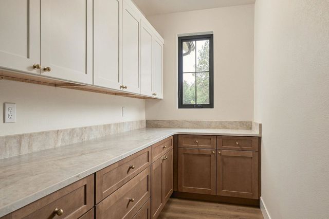 10809 E 36th Dr, Spokane Valley, WA 99206