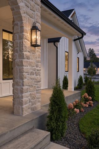 10809 E 36th Dr, Spokane Valley, WA 99206