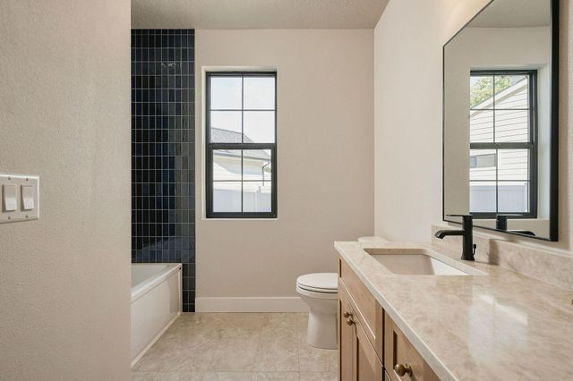 10809 E 36th Dr, Spokane Valley, WA 99206
