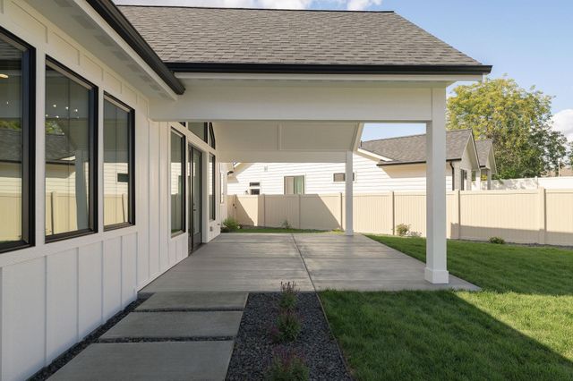 10809 E 36th Dr, Spokane Valley, WA 99206