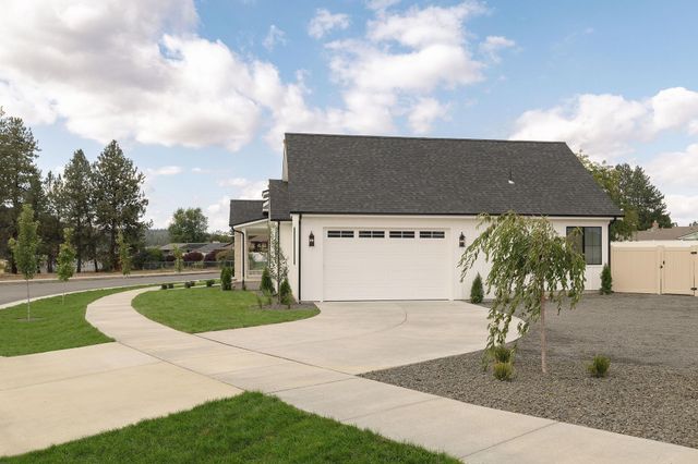 10809 E 36th Dr, Spokane Valley, WA 99206