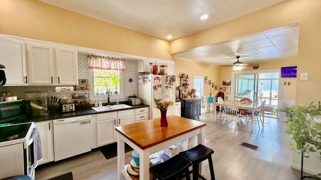 521 S Cherry Street, Centralia, IL 62801