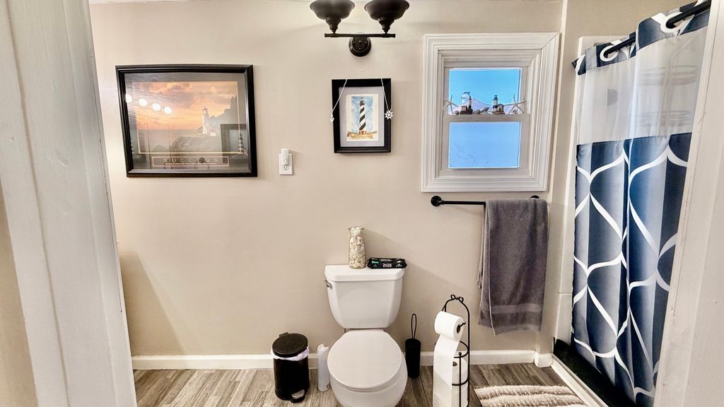 Image 17 of property listing at 521 S Cherry Street, Centralia, IL 62801