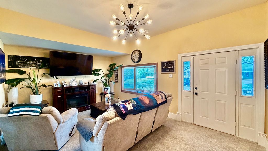 Image 6 of property listing at 521 S Cherry Street, Centralia, IL 62801