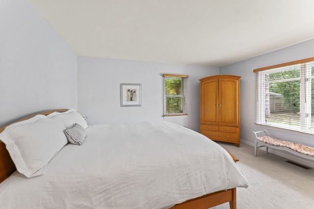 216 Hickory Court, Northbrook, IL 60062
