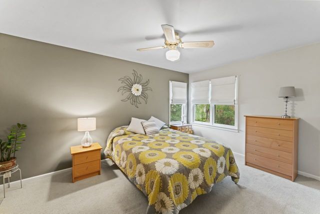 216 Hickory Court, Northbrook, IL 60062