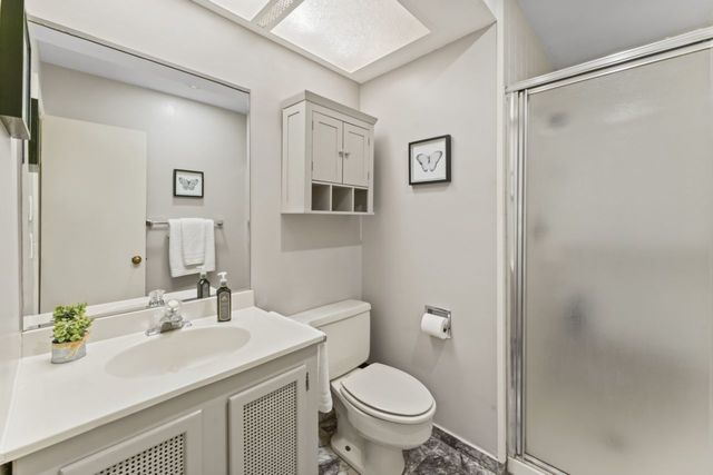216 Hickory Court, Northbrook, IL 60062