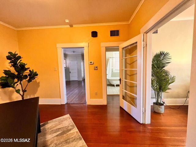 525 S 4Th Avenue, Tucson, AZ 85701