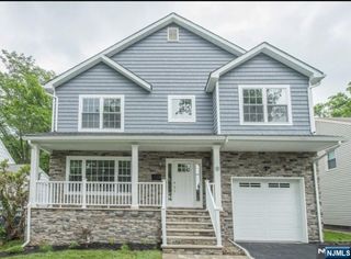 9 Burnet Hill Road, Livingston, NJ 07039