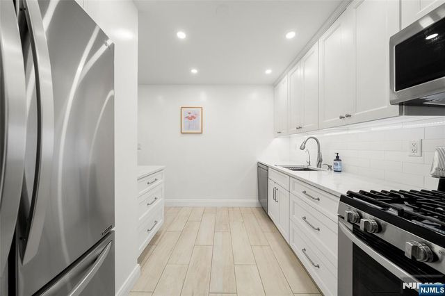 1530 Palisade Avenue 23E, Fort Lee, NJ 07024