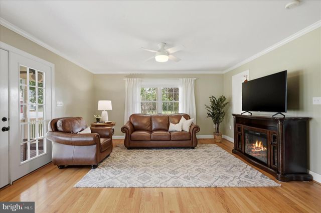 11590 S HARRY BYRD HWY, Berryville, VA 22611
