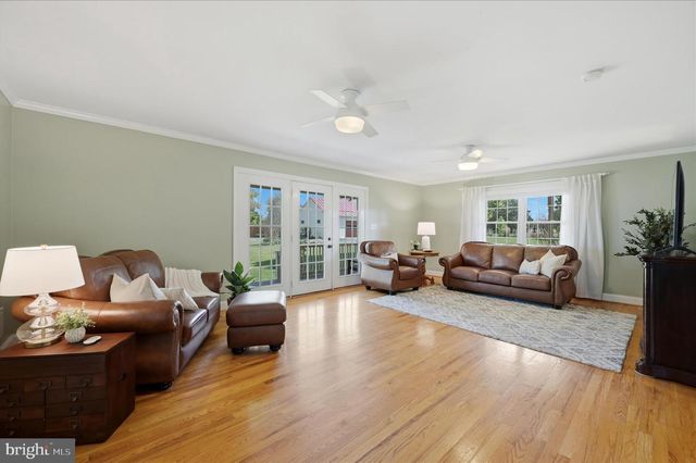 11590 S HARRY BYRD HWY, Berryville, VA 22611