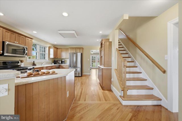 11590 S HARRY BYRD HWY, Berryville, VA 22611