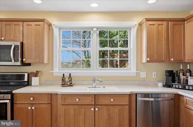 11590 S HARRY BYRD HWY, Berryville, VA 22611