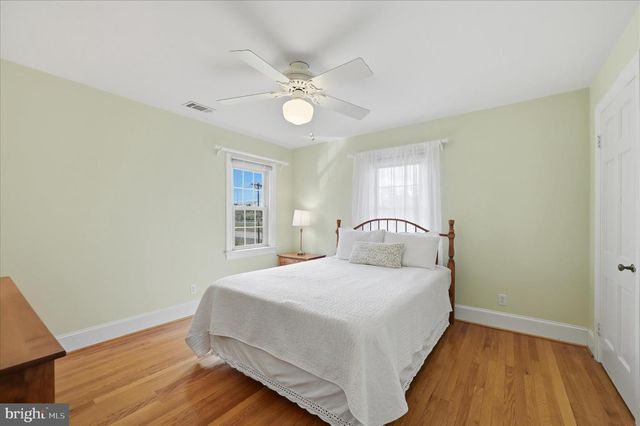 11590 S HARRY BYRD HWY, Berryville, VA 22611