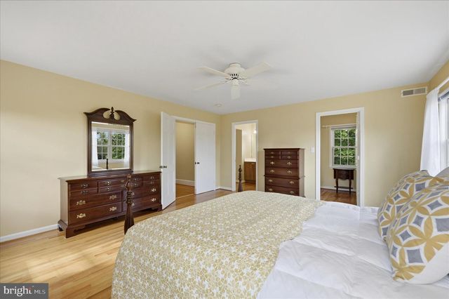 11590 S HARRY BYRD HWY, Berryville, VA 22611
