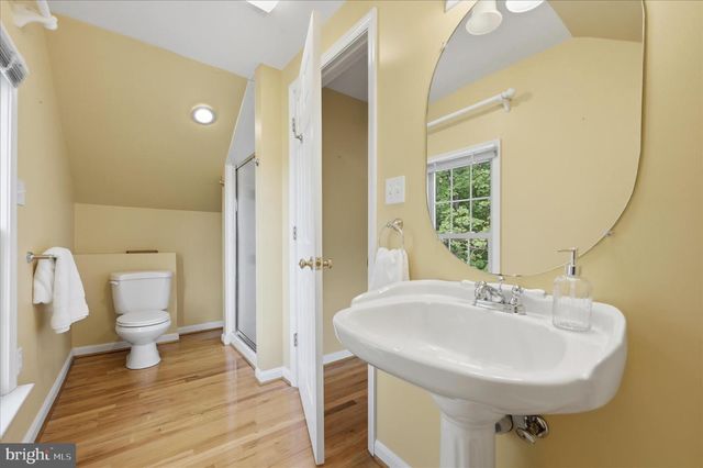 11590 S HARRY BYRD HWY, Berryville, VA 22611