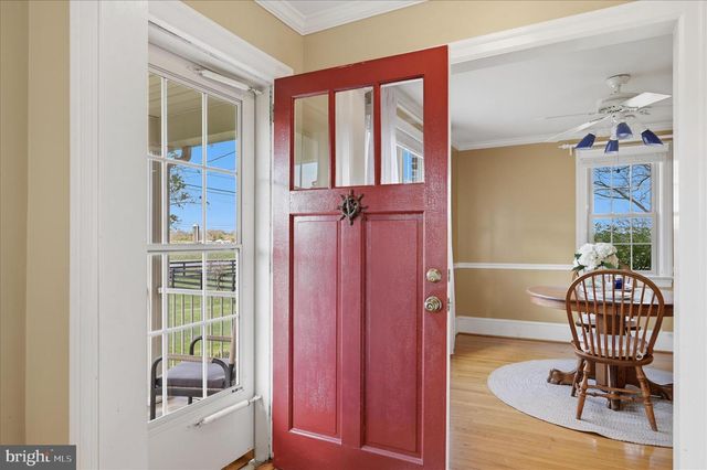 11590 S HARRY BYRD HWY, Berryville, VA 22611