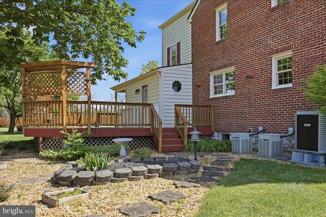 11590 S HARRY BYRD HWY, Berryville, VA 22611