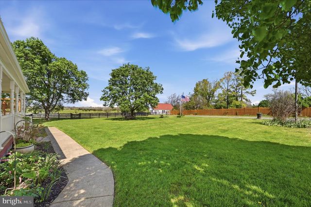 11590 S HARRY BYRD HWY, Berryville, VA 22611