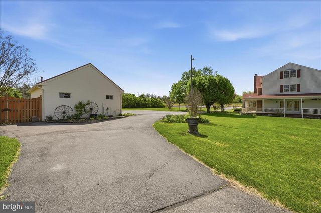 11590 S HARRY BYRD HWY, Berryville, VA 22611