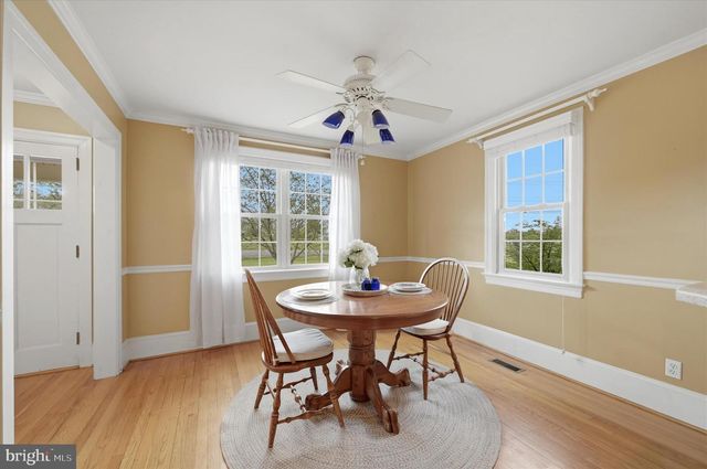 11590 S HARRY BYRD HWY, Berryville, VA 22611