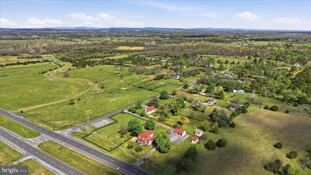 11590 S HARRY BYRD HWY, Berryville, VA 22611