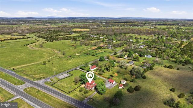 11590 S HARRY BYRD HWY, Berryville, VA 22611