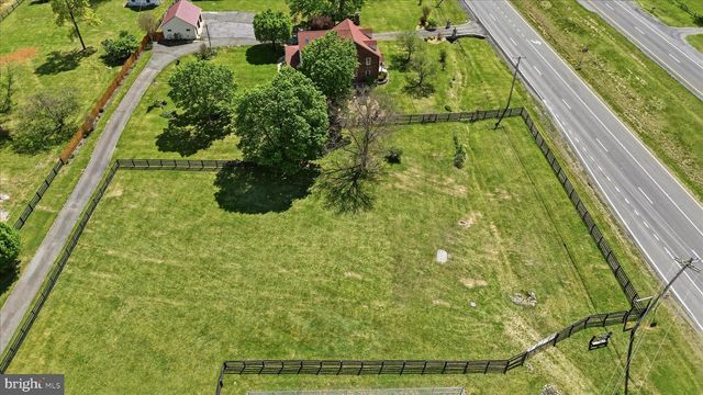 11590 S HARRY BYRD HWY, Berryville, VA 22611