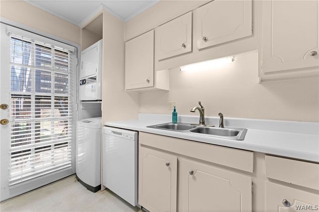 1745 JACK WARNER PKWY C23, Tuscaloosa, AL 35401