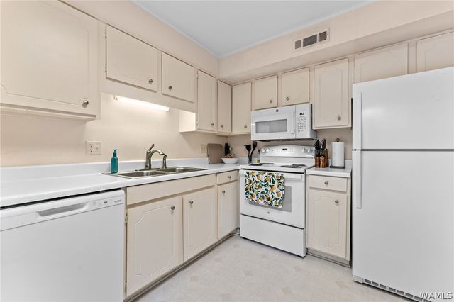 1745 JACK WARNER PKWY C23, Tuscaloosa, AL 35401