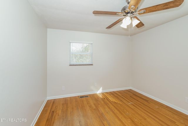 612 W Ridgecrest Drive, Kingston, TN 37763